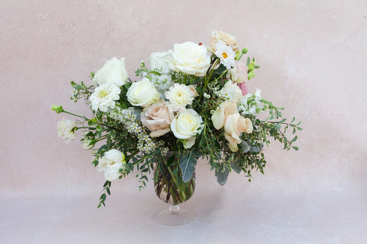 Neutral and elegant bouquet of garden flowers.